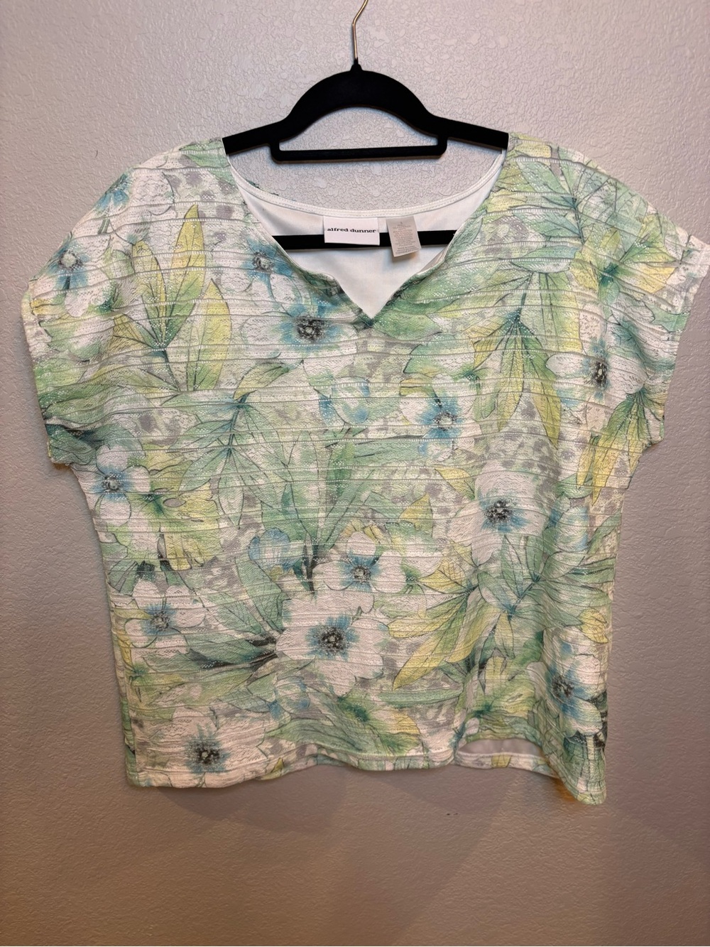 Alfred Dunner White Mint Floral Short Sleeve Top